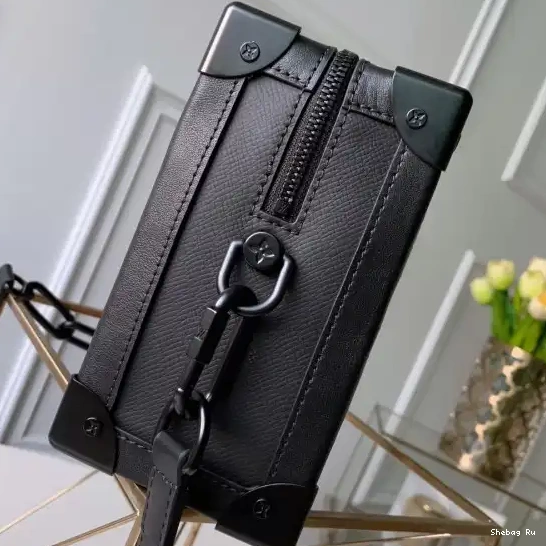 Louis TRUNK SOFT Vuitton 0529